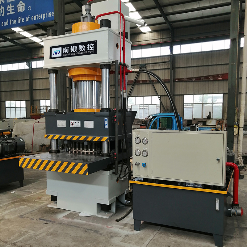 315噸育苗塊粉末成型四柱壓機(jī)營養(yǎng)土成型油壓機(jī)