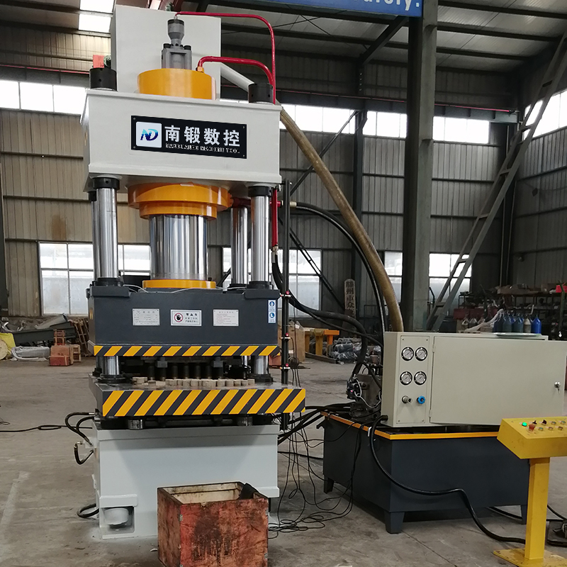 315噸育苗塊粉末成型四柱壓機(jī)營養(yǎng)土成型油壓機(jī)