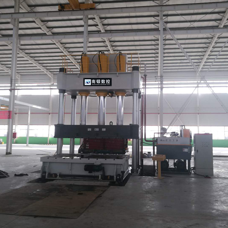 800噸三缸三梁四柱壓力機(jī)帶移動工作臺液壓機(jī)壓汽車配件油壓機(jī)