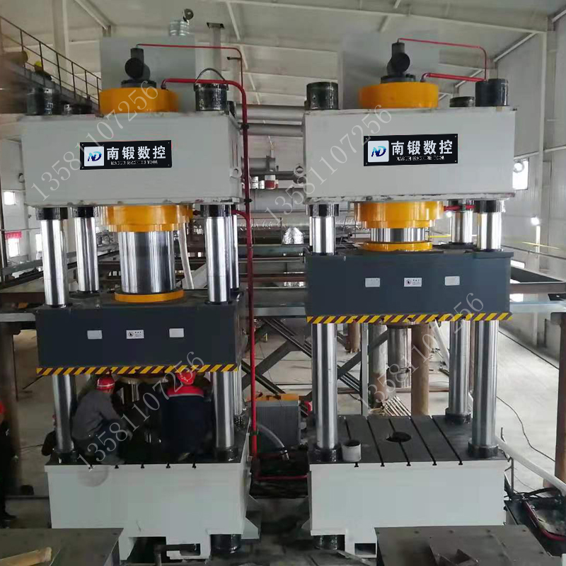 滕州1000噸石墨棒 石墨電極棒 碳棒粉末成型四柱油壓機(jī)