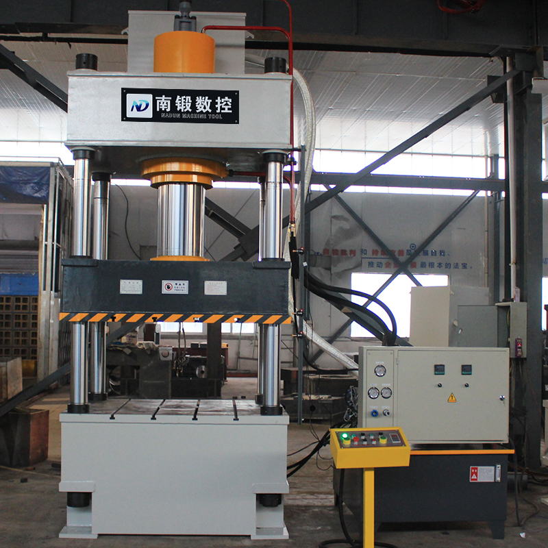3多噸復(fù)合漏糞板成型油壓機(jī)，漏糞板液壓機(jī)組成結(jié)構(gòu)