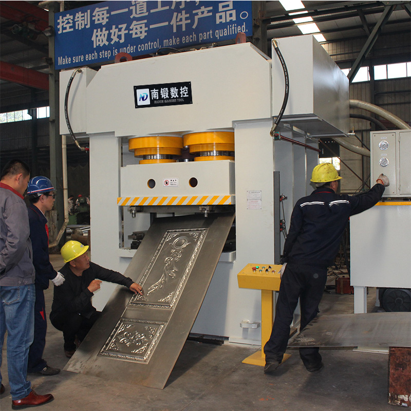液壓機(jī)廠家 2500噸門面壓花機(jī) 框式鐵門鋼木防盜門門壓花成型油壓機(jī) 