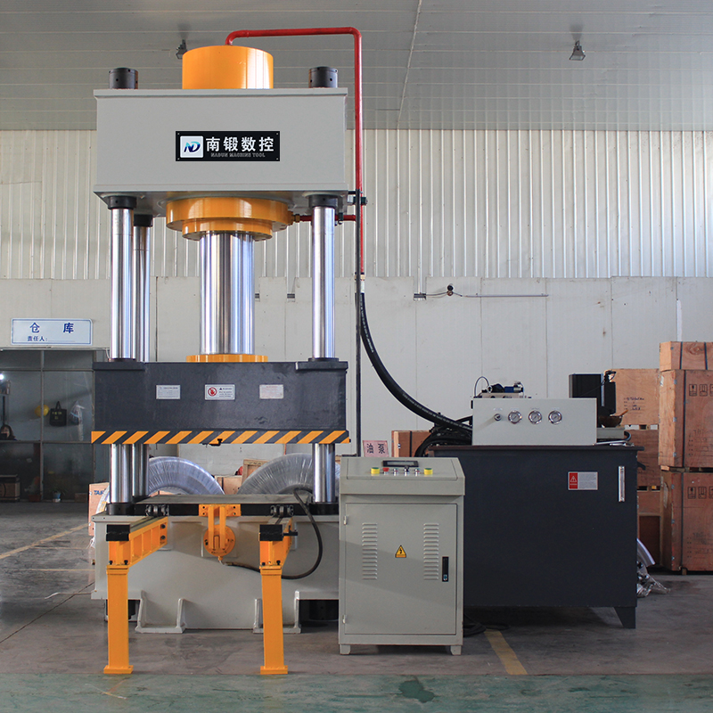 500噸移動工作臺液壓機定子轉(zhuǎn)子壓磚成型油壓機