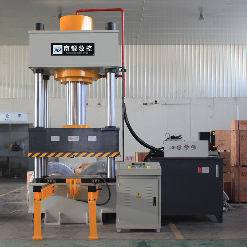 500噸移動工作臺液壓機定子轉(zhuǎn)子壓磚成型油壓機
